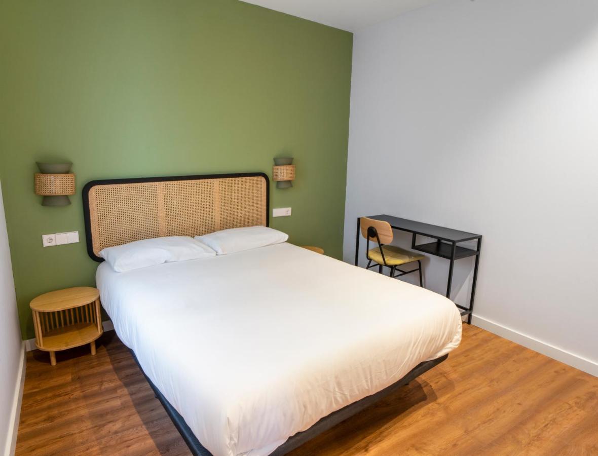 Caliu Apartments Barcelona - Camp Nou L'Hospitalet de Llobregat Exteriör bild